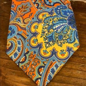 Hemley paisley tie perfect